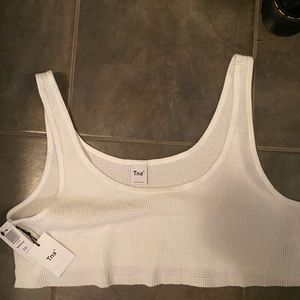 Aritzia TNA super cropped white tank top sz Large